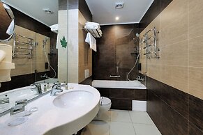 Rius Hotel Lviv
