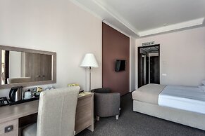 Rius Hotel Lviv