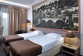 Rius Hotel Lviv