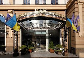 Rius Hotel Lviv