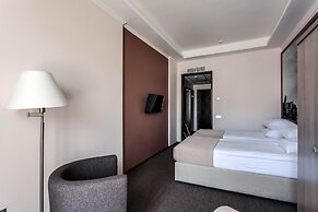 Rius Hotel Lviv