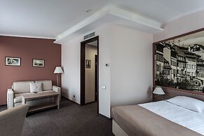 Rius Hotel Lviv