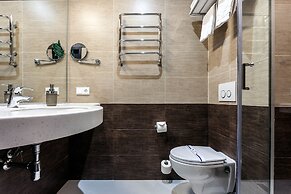 Rius Hotel Lviv