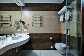 Rius Hotel Lviv