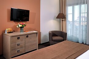 Rius Hotel Lviv