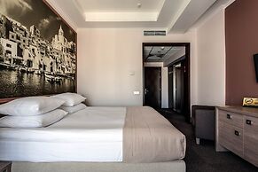 Rius Hotel Lviv