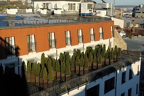 Rius Hotel Lviv