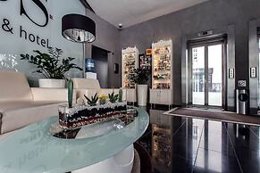Rius Hotel Lviv
