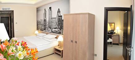 Rius Hotel Lviv
