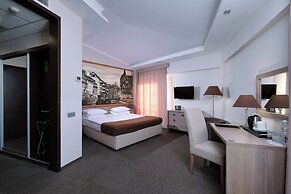 Rius Hotel Lviv
