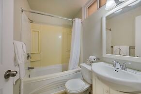 Knights Inn Burlington, ON