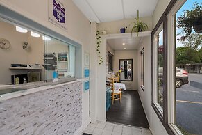 Knights Inn Burlington, ON