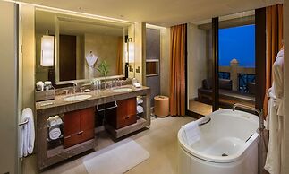 Hilton Qingdao Golden Beach