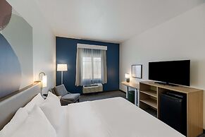 Spark by Hilton Midland South