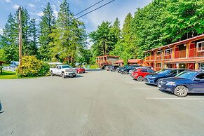 Holiday Motel & RV Resort