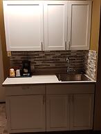 Holiday Motel & RV Resort