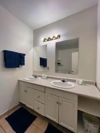 Holiday Motel & RV Resort