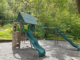 Holiday Motel & RV Resort