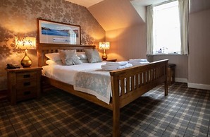 Cairndow Stagecoach Inn