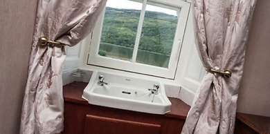 Cairndow Stagecoach Inn