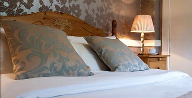 Cairndow Stagecoach Inn