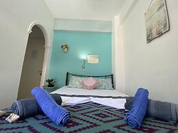 Avra Budget Beach Hotel