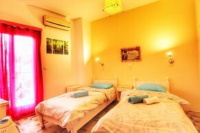 Avra Budget Beach Hotel