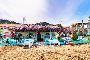 Avra Budget Beach Hotel