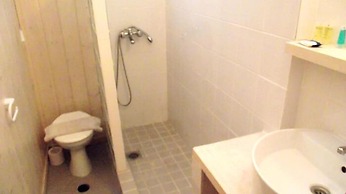 Avra Budget Beach Hotel