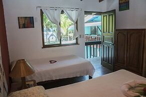 Pelican Beachfront Hotel