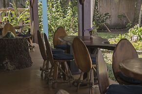 Pelican Beachfront Hotel