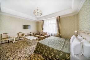 Hotel Chekhov