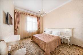 Hotel Chekhov