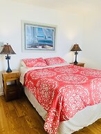 Snug Harbor Marina and Hotel