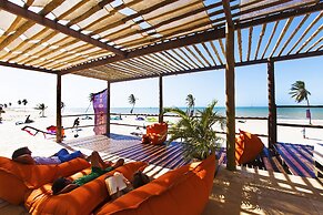 Windtown Beach Hotel