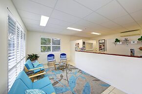 Sandcastles 1770 Motel & Resort