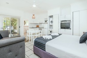 Sandcastles 1770 Motel & Resort