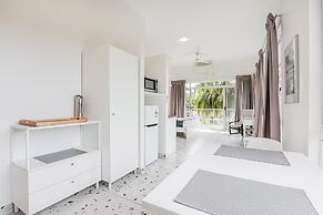 Sandcastles 1770 Motel & Resort
