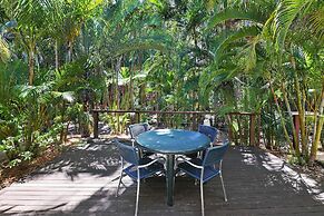 Sandcastles 1770 Motel & Resort