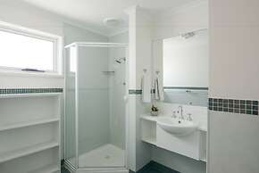 The Retreat at West Beach Parks