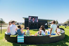 The Retreat at West Beach Parks