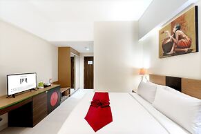 Atrium Premiere Hotel