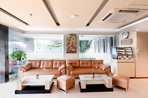 Atrium Premiere Hotel