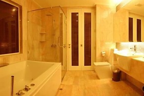 Maleewana Hotel & Resort