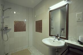 Emerald Palace Hotel