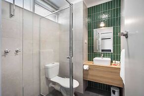 Nightcap at Morwell Hotel