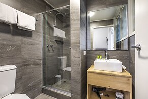 Nightcap at Sylvania Hotel