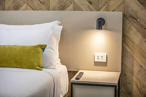 Nightcap at Sylvania Hotel