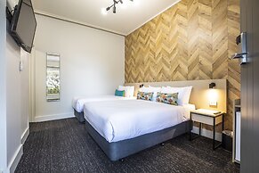 Nightcap at Sylvania Hotel