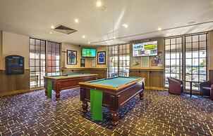 Nightcap at Sylvania Hotel